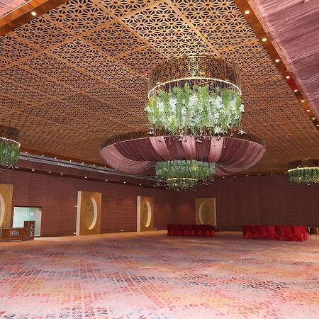 Afc Hotel Индор Екстериор снимка