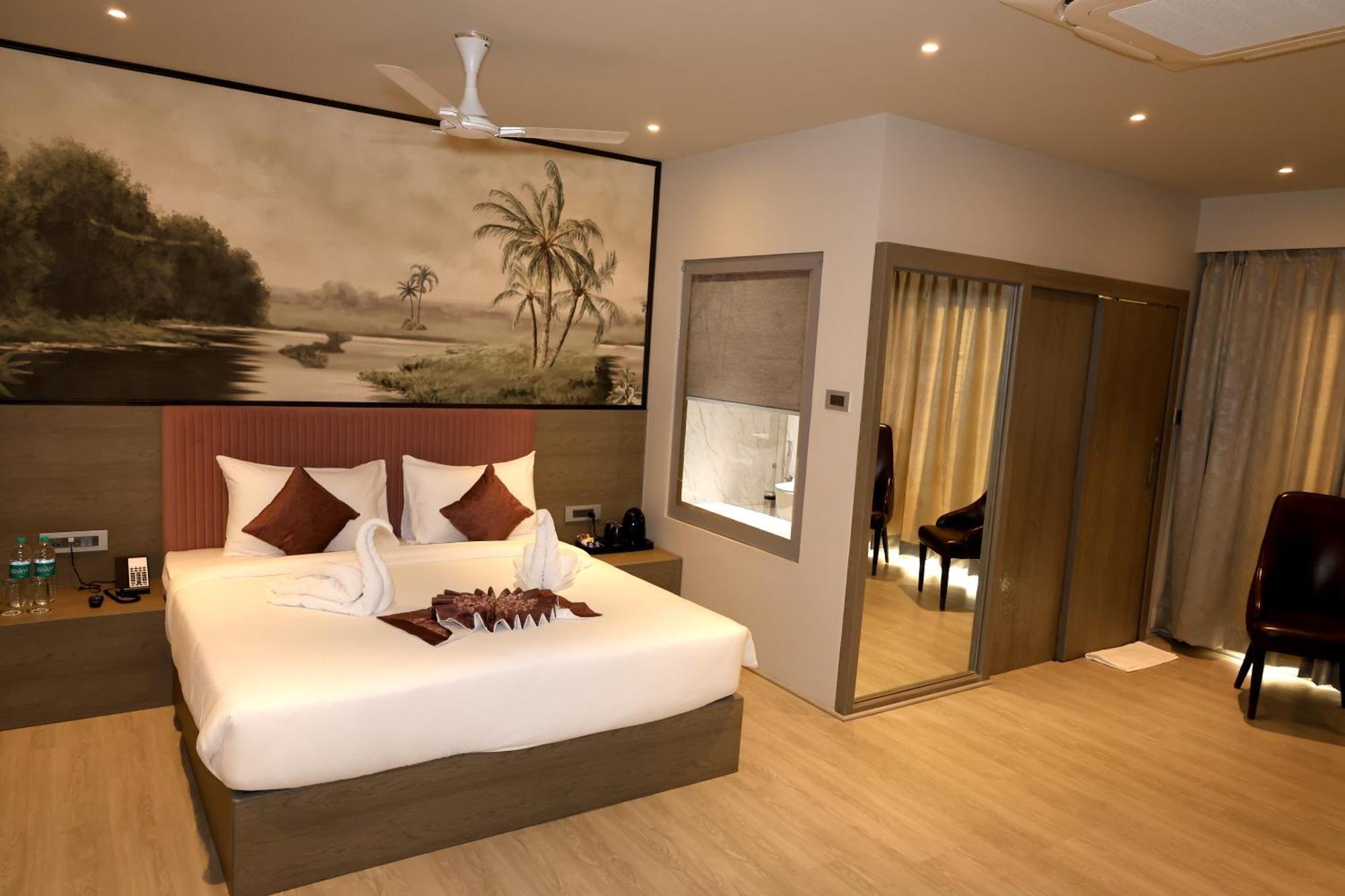 Afc Hotel Индор Екстериор снимка